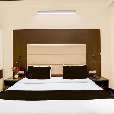 Super Townhouse Sushant Lok Phase 1 Formerly Hotel Neven Gurgaon Ngoại thất bức ảnh
