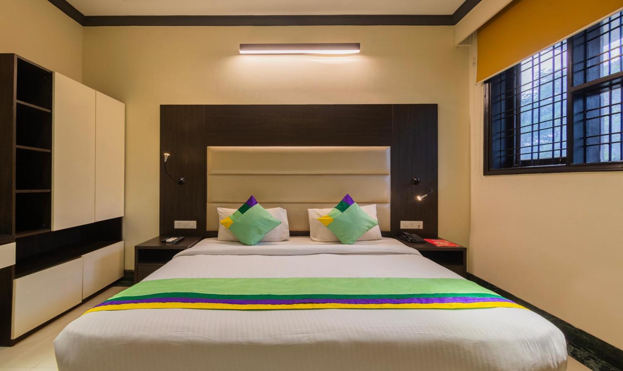 Super Townhouse Sushant Lok Phase 1 Formerly Hotel Neven Gurgaon Ngoại thất bức ảnh