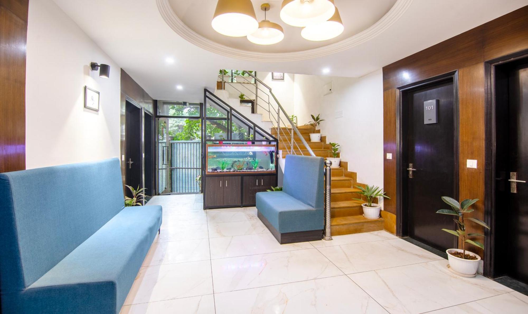 Super Townhouse Sushant Lok Phase 1 Formerly Hotel Neven Gurgaon Ngoại thất bức ảnh