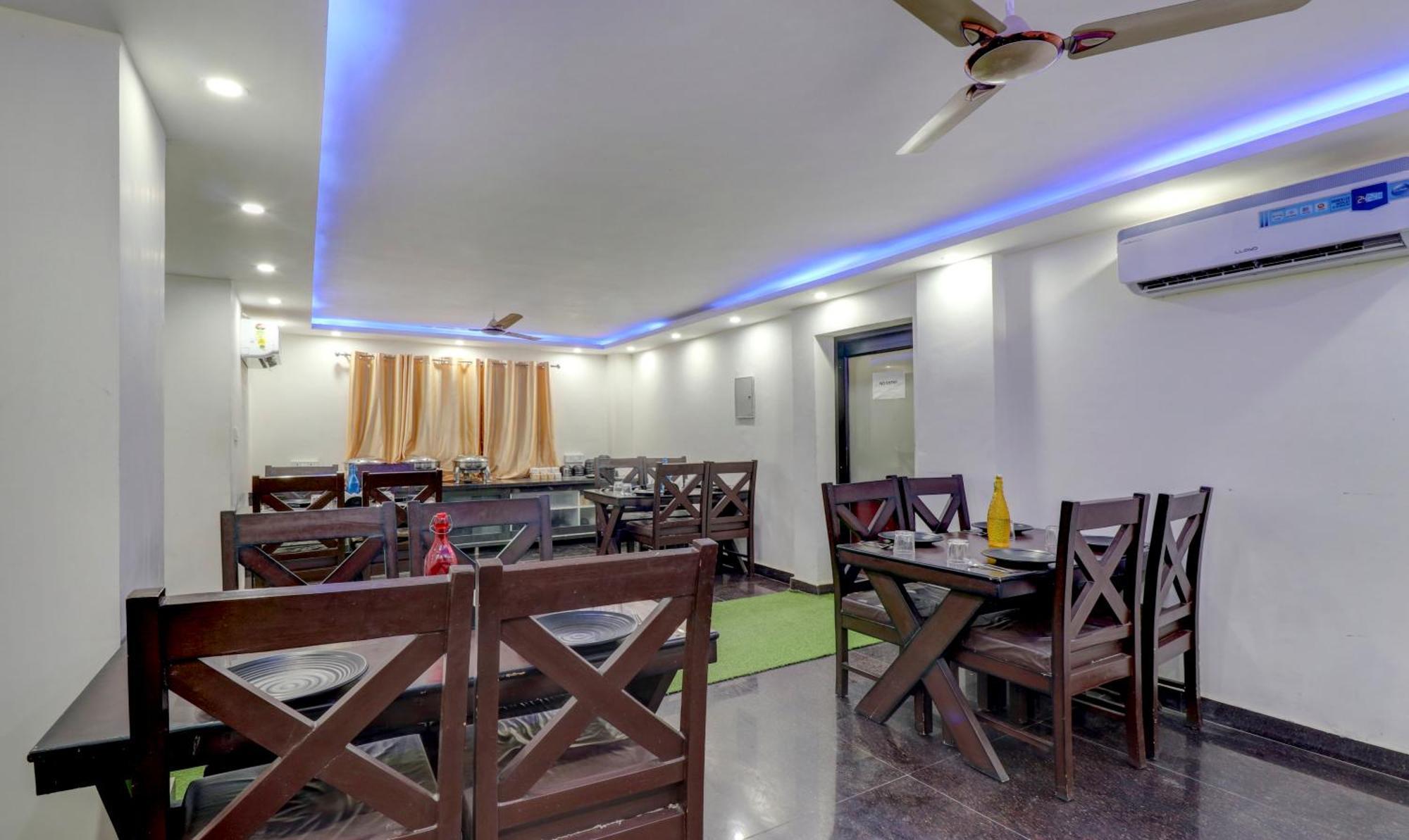 Super Townhouse Sushant Lok Phase 1 Formerly Hotel Neven Gurgaon Ngoại thất bức ảnh