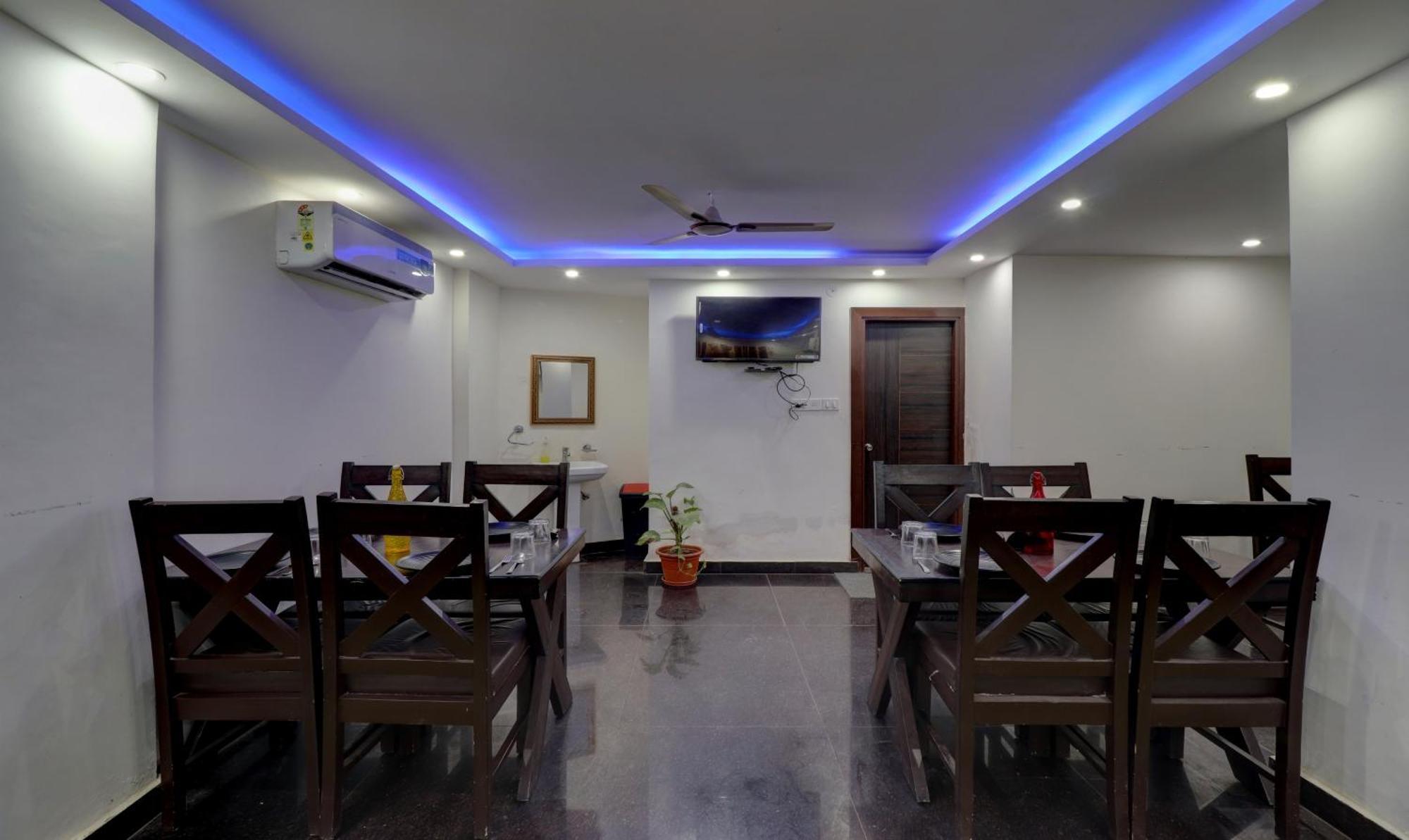 Super Townhouse Sushant Lok Phase 1 Formerly Hotel Neven Gurgaon Ngoại thất bức ảnh