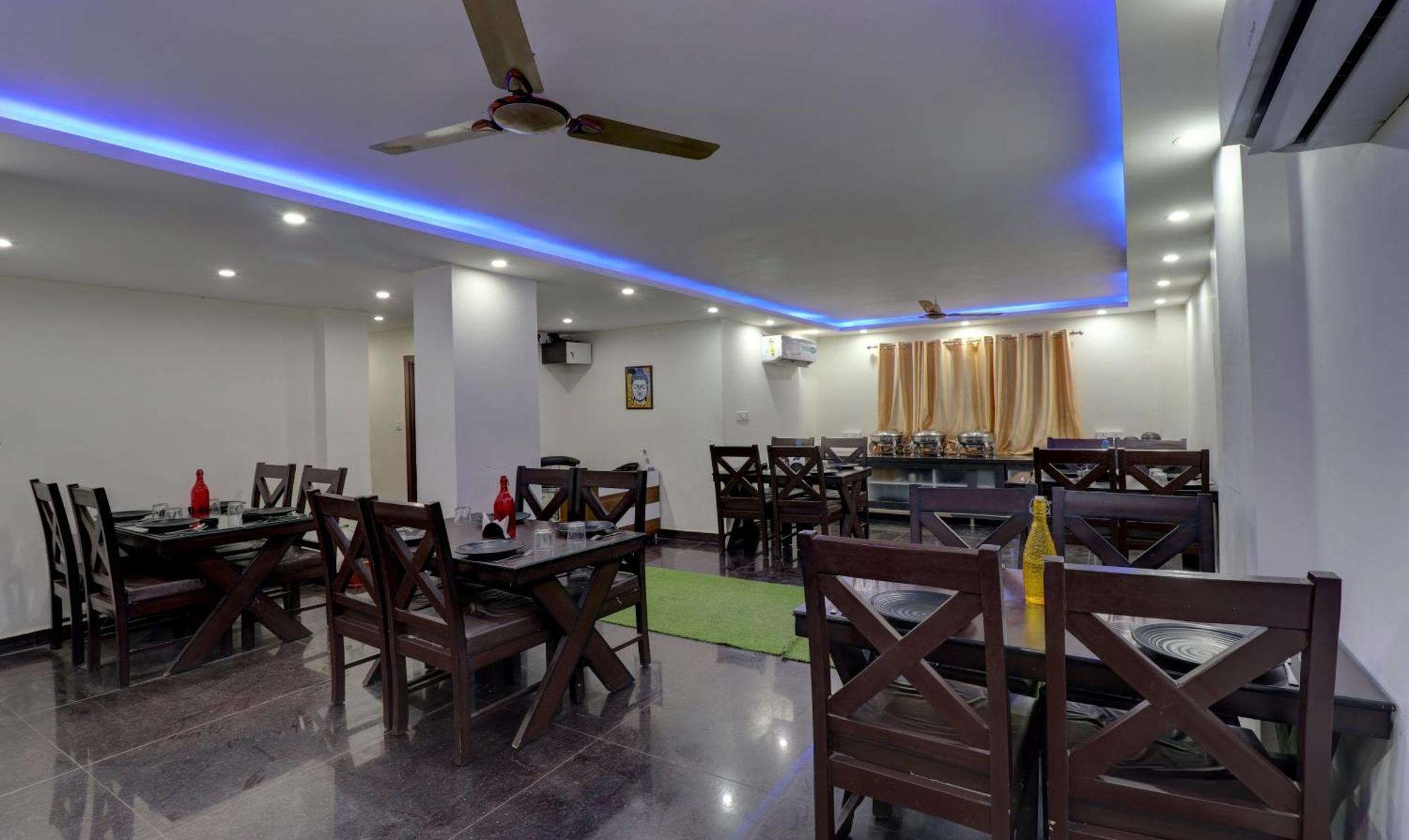 Super Townhouse Sushant Lok Phase 1 Formerly Hotel Neven Gurgaon Ngoại thất bức ảnh