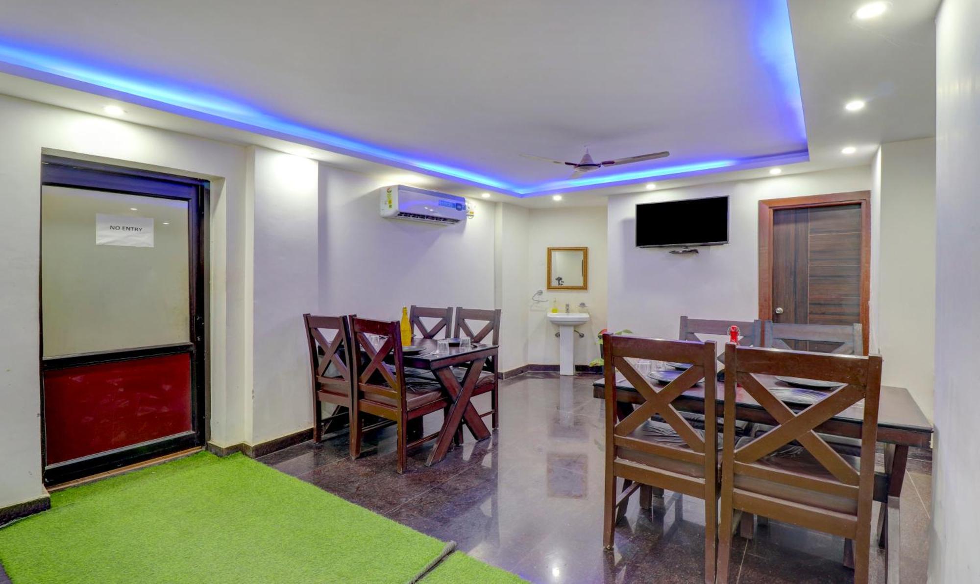 Super Townhouse Sushant Lok Phase 1 Formerly Hotel Neven Gurgaon Ngoại thất bức ảnh