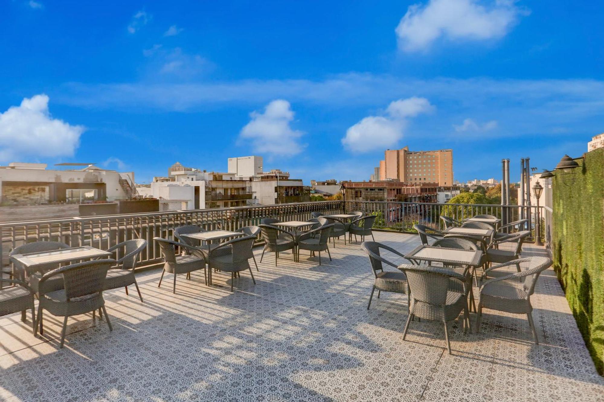 Super Townhouse Sushant Lok Phase 1 Formerly Hotel Neven Gurgaon Ngoại thất bức ảnh
