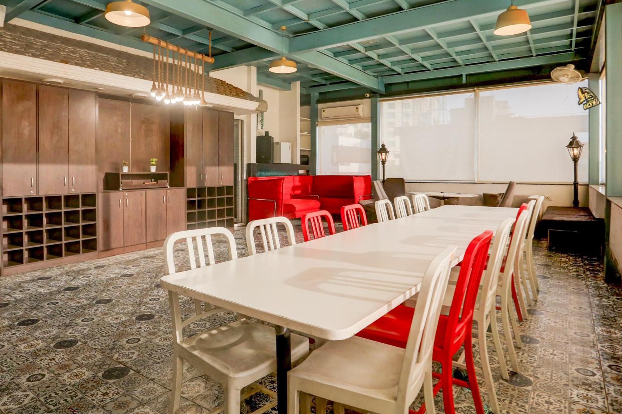 Super Townhouse Sushant Lok Phase 1 Formerly Hotel Neven Gurgaon Ngoại thất bức ảnh